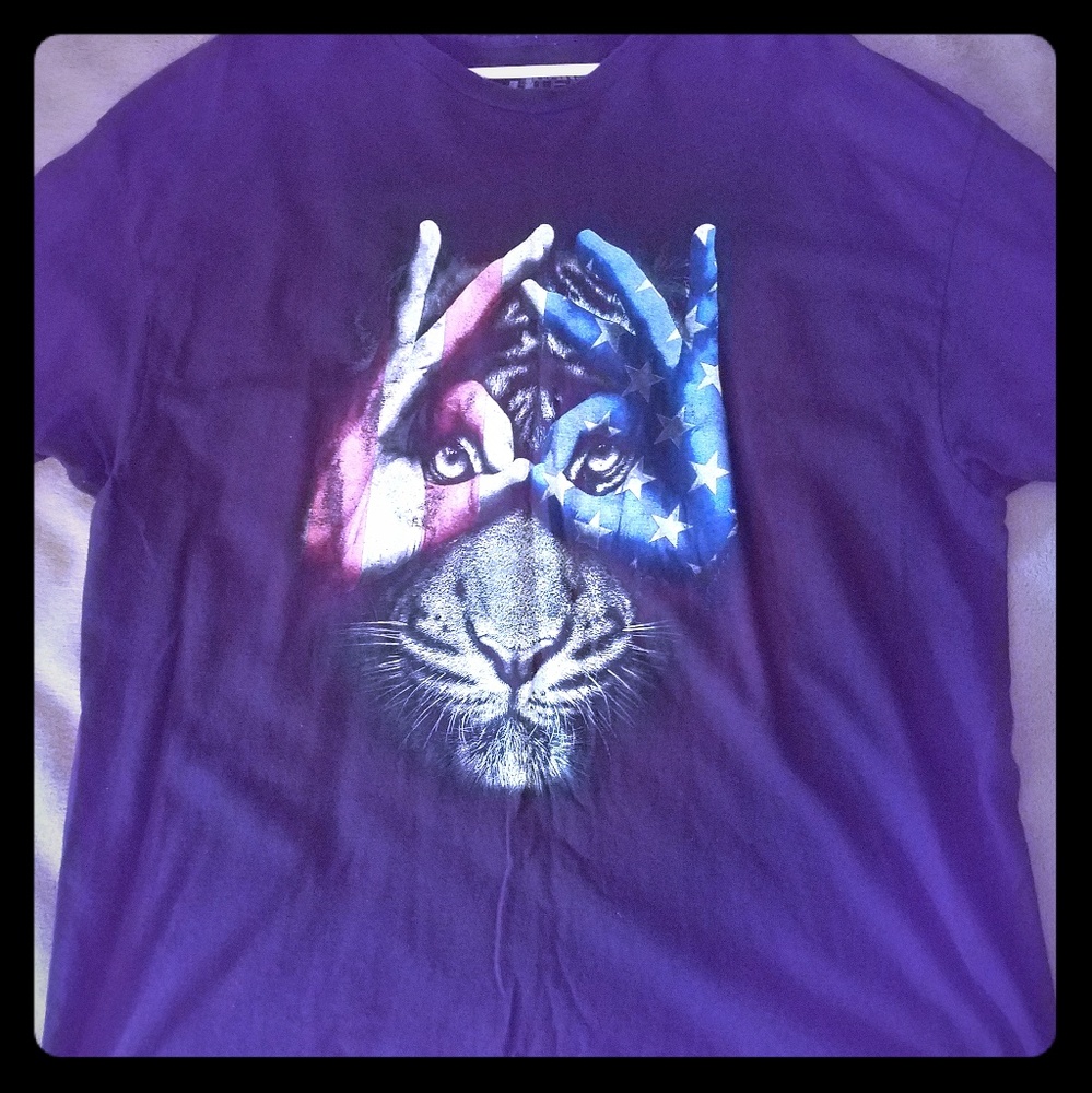 Hard 10 Graphic Tee
